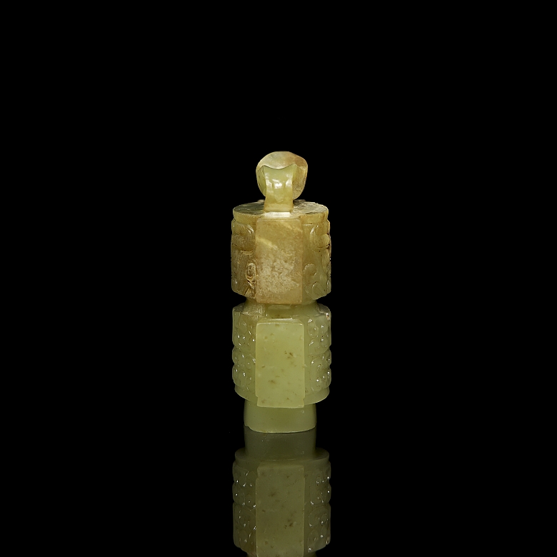 Colgante de jade amarillo