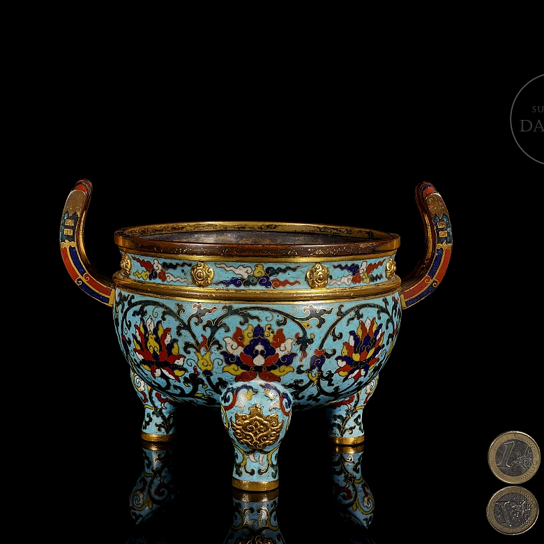 Gilded bronze incense burner with cloisonné enamel, Qing dynasty