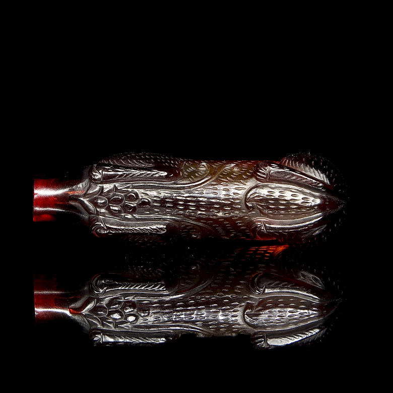Glass snuff bottle