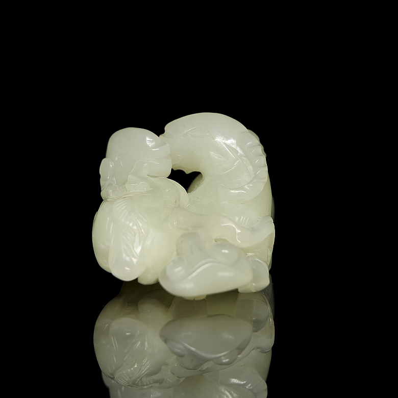 White jade figure ‘Rams’, Qing dynasty