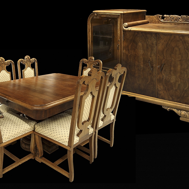 Carved wood dining room set, 20th century
