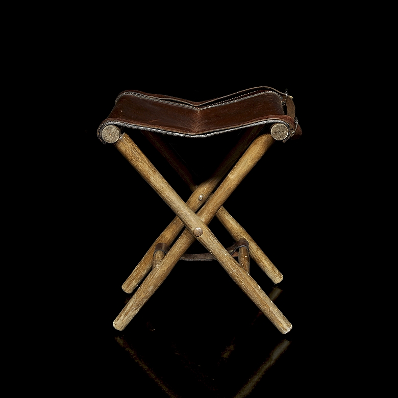Taburete de cuero para caza, s.XX