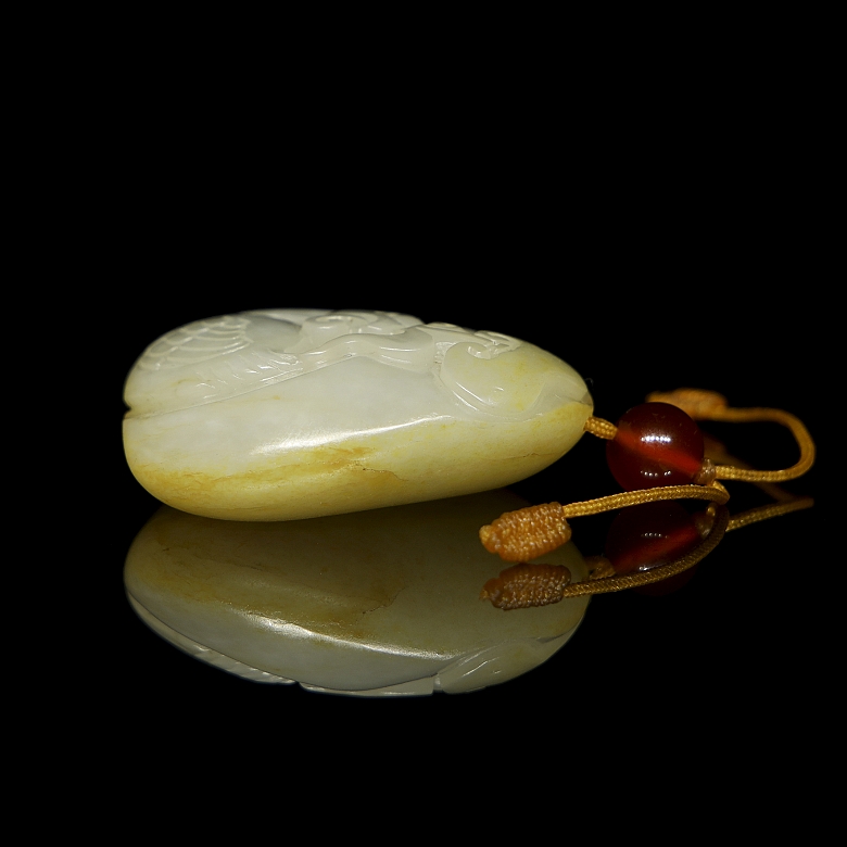 Jade pendant ‘Bird with lingzhi’, Qing dynasty - 2
