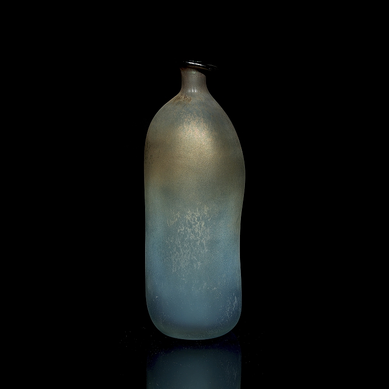 Jarrón de Liulí azul, dinastía Tang