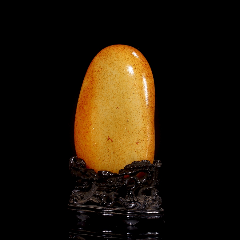 Roca en bruto de jade tallado, dinastía Qing