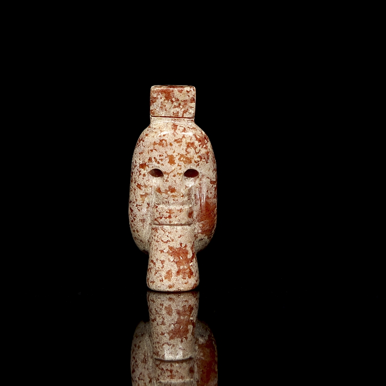 Colgante de jade tallado