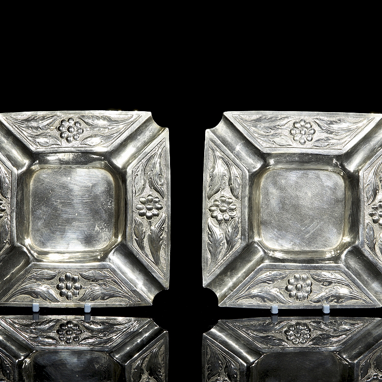 Pareja de ceniceros en plata boliviana, s.XX