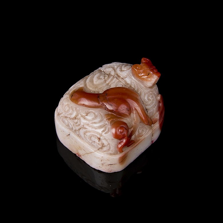 Nanhong seal ‘Beast among clouds’, Qing dynasty