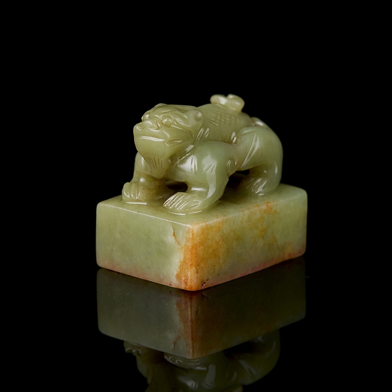 Yellow jade seal ‘Beast’, Qing dynasty