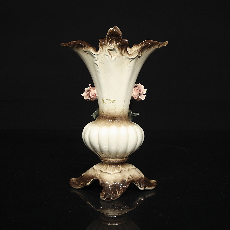 Capodimonte porcelain ‘Vase with appliqué’, 20th century - 7