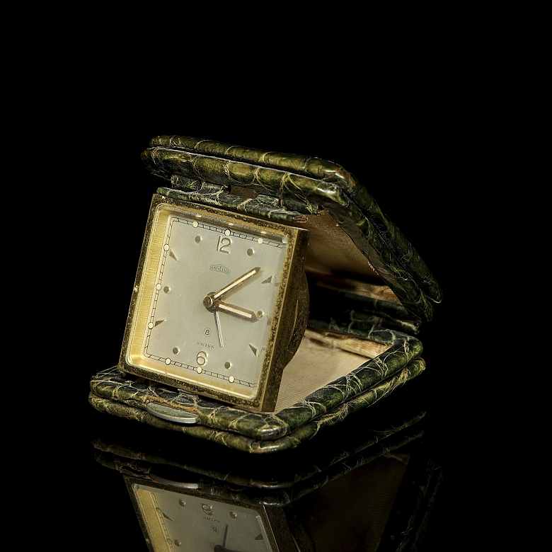 Angelus 旅行闹钟，瑞士制造。