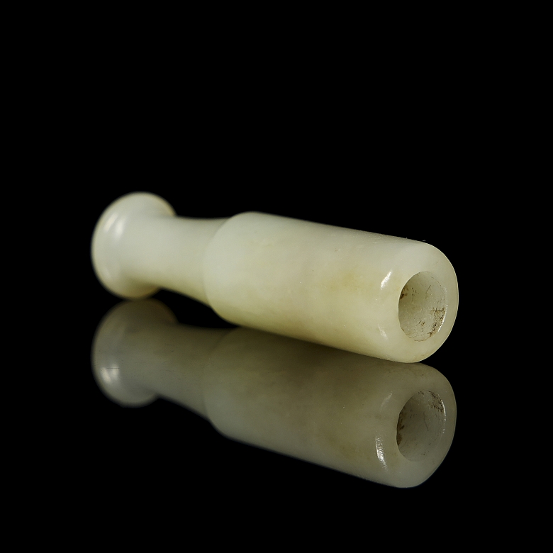 Boquilla de jade tallado, dinastia Qing
