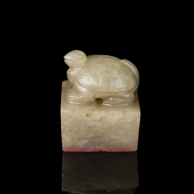 Hetian jade seal ‘Reclining tortoise’, Qing dynasty