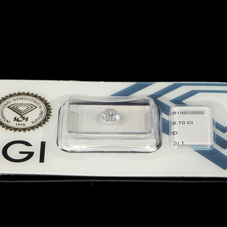 Diamante natural en talla brillante, 0.70 ct, certificado IGI
