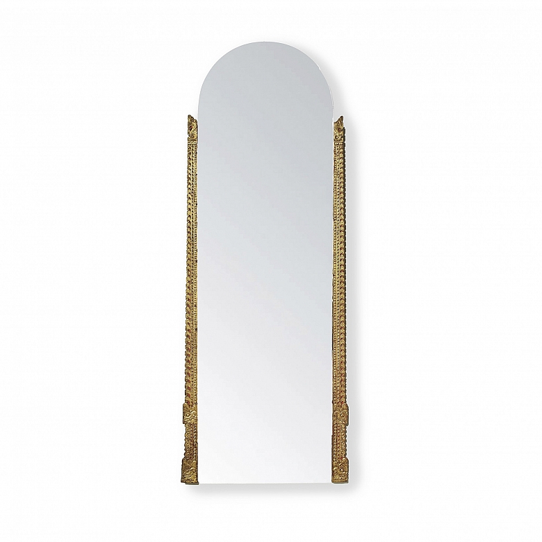 Espejo con aplique de madera tallada, Indonesia, s.XX