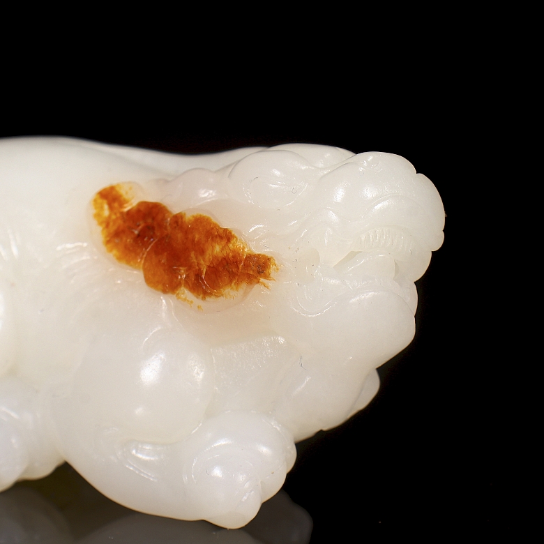 Hetian jade figure ‘Beast’, Qing dynasty
