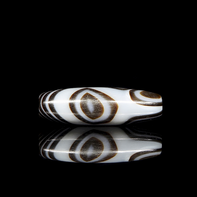 Agate Dzi Pendant ‘Eye of Vajra’, Liao Dynasty