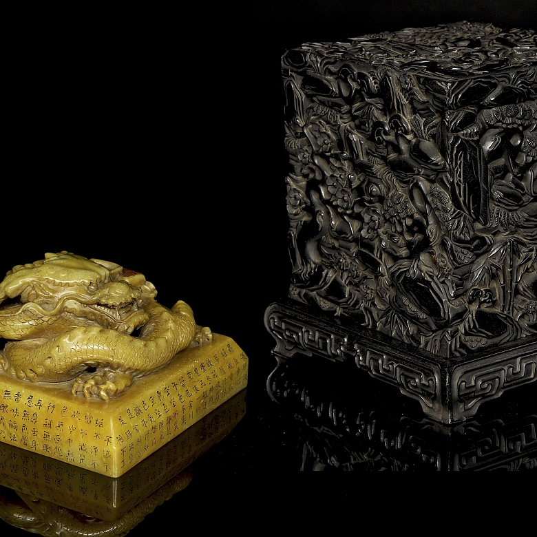 Yellow jade ‘Dragon’ seal with Zitan box, Qing dynasty