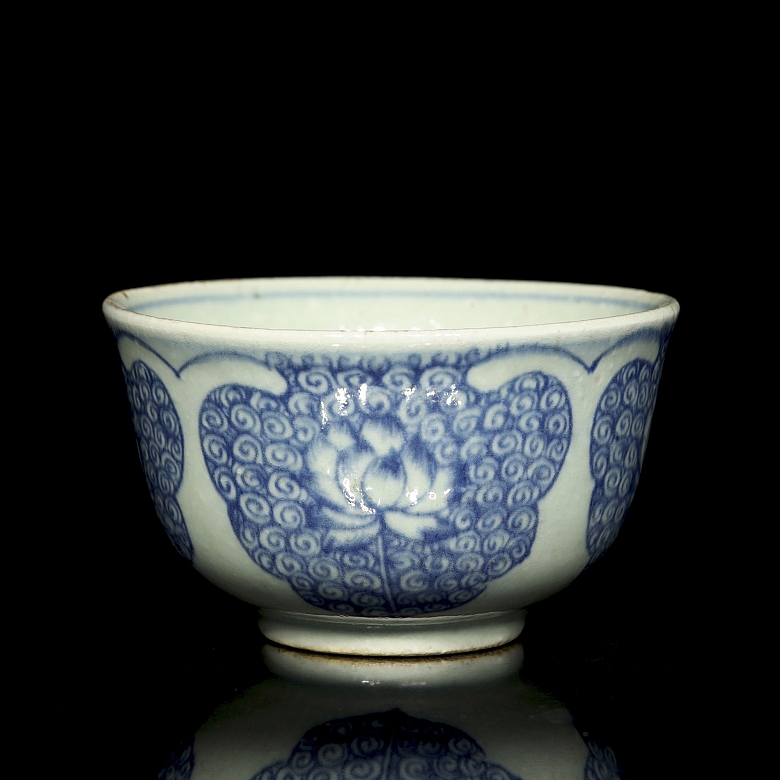 Cuenco de porcelana azul y blanco 
