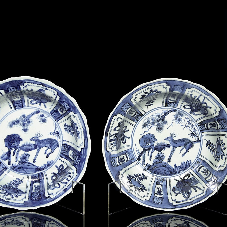 Pareja de platos, azul y blanco, S.XX - 9