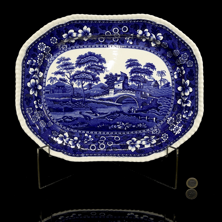 钴蓝色托盘“塔”，斯波德·科普兰德，二十世纪早期