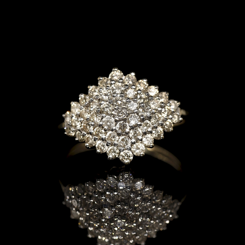 Anillo de oro amarillo con diamantes