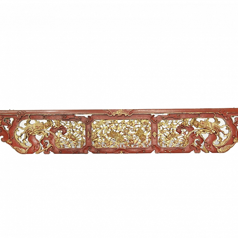 Cubre cortinas de madera lacada 