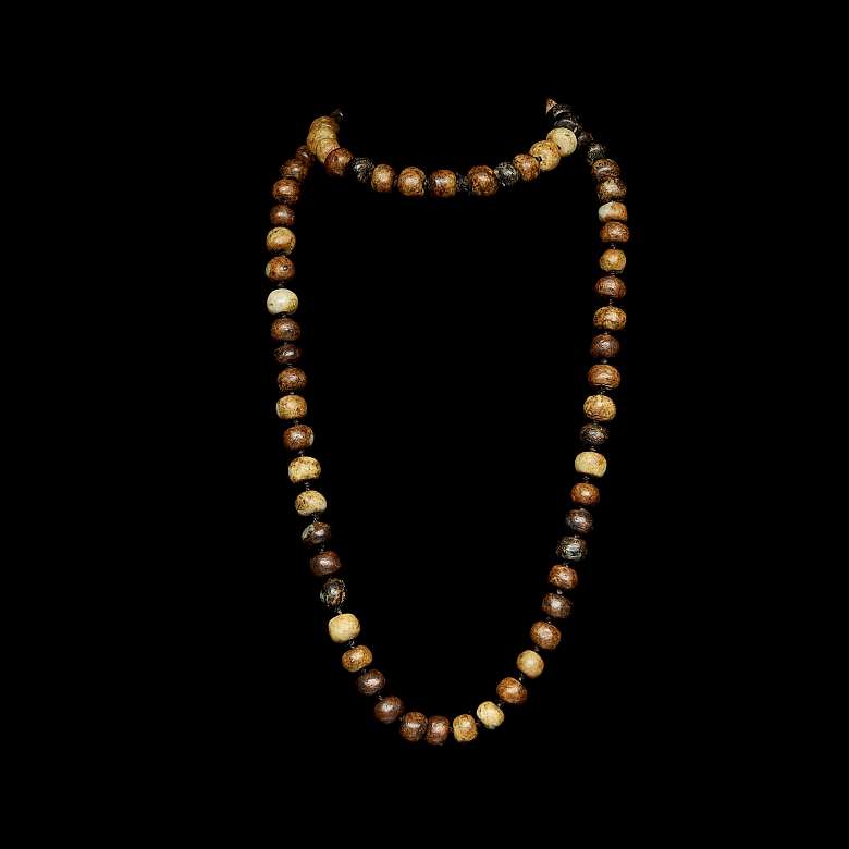 ‘Mala’ necklace with stone beads, Qing dynasty