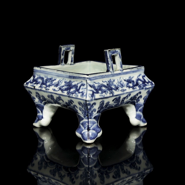 Incensario de porcelana esmaltada