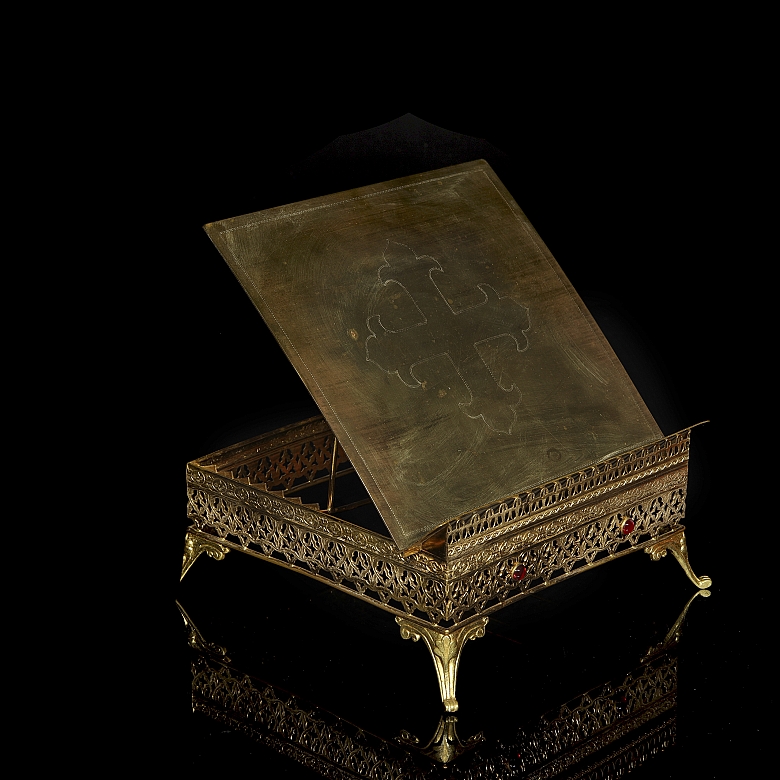 Atril de altar de latón dorado, s.XIX-XX
