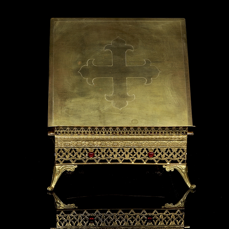 Atril de altar de latón dorado, s.XIX-XX