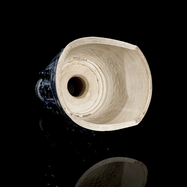 Blue and white porcelain ritual bell, with Xuande mark