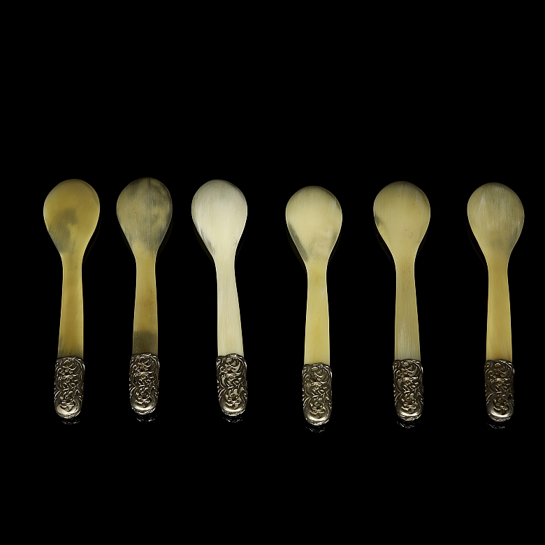 Horn and silver cutlery - 5