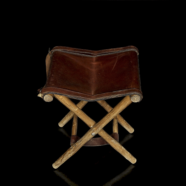 20th-century leather hunting stool - 5