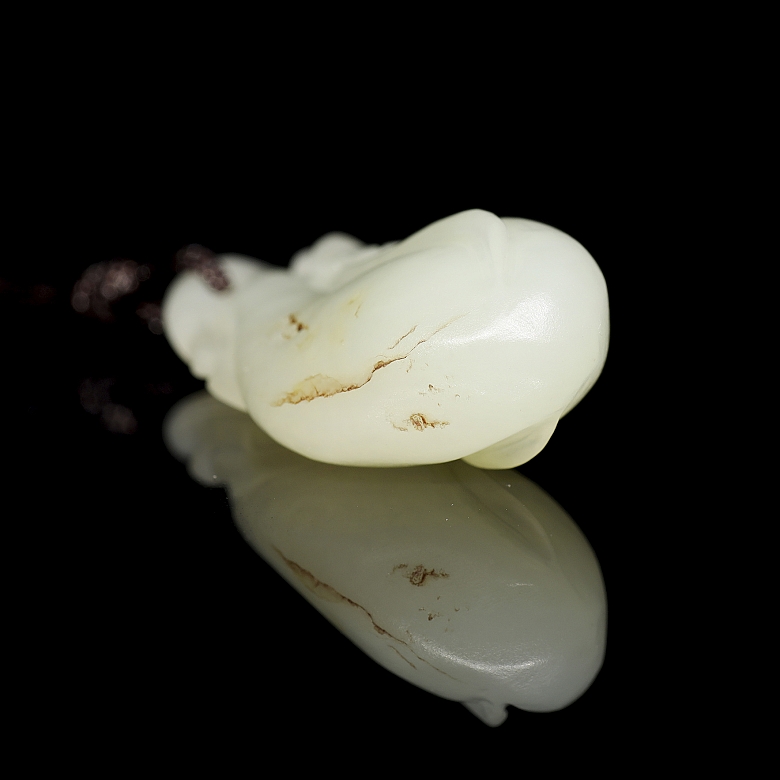 White jade pendant, “Aubergine,” 20th century - 4