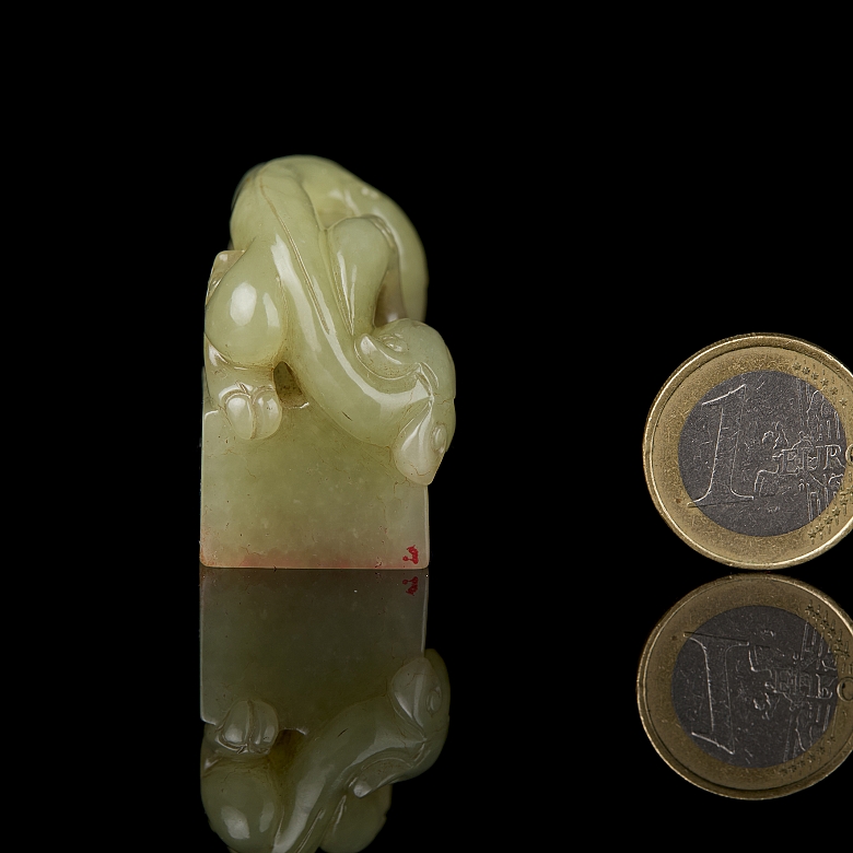 Sello doble de jade amarillo “Criatura”, dinastía Qing