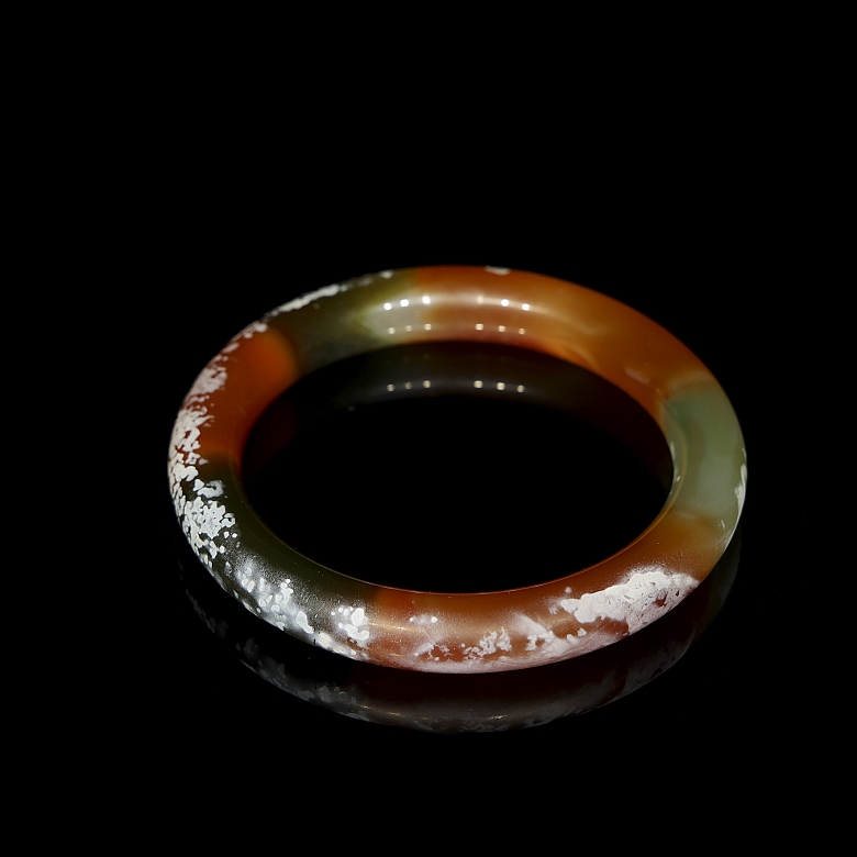 Esclava de ágata multicolor, dinastía Liao