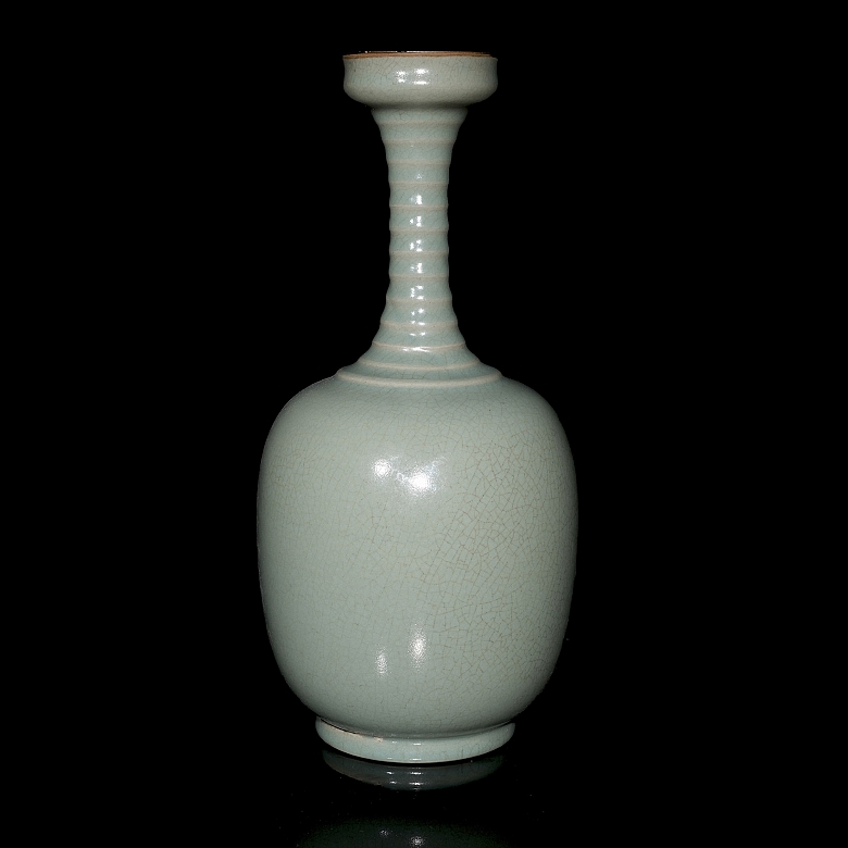 Jarrón de porcelana con esmalte 