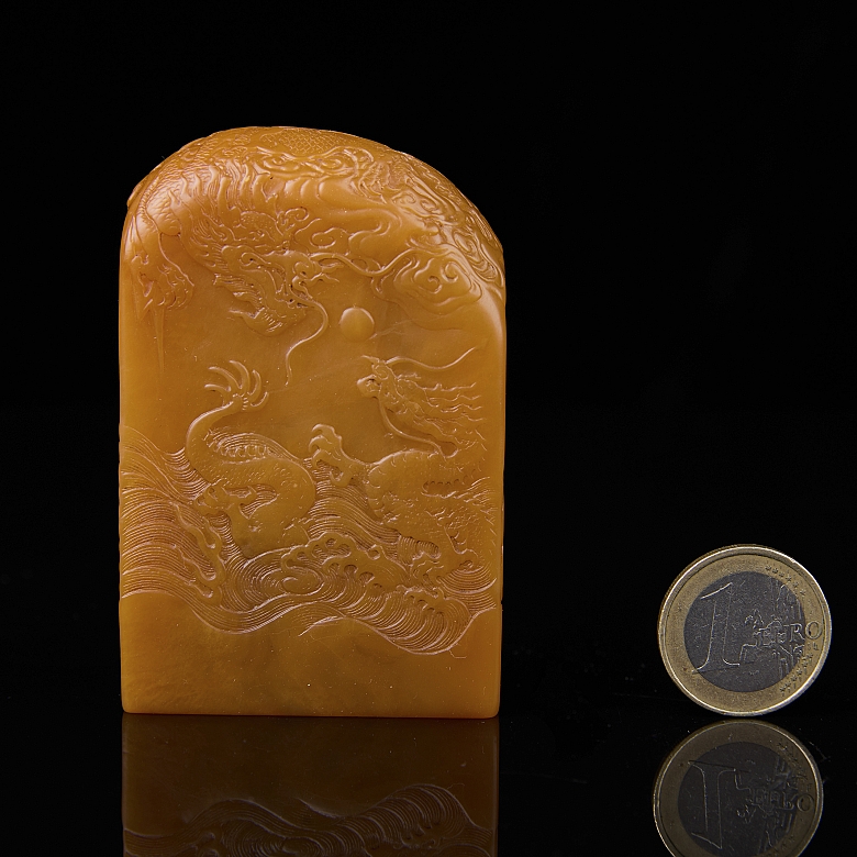 Tianhuang seal ‘Dragons between heaven and sea’, Qing dynasty