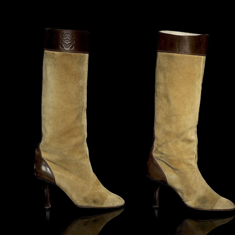 Loewe “Botas de ante”