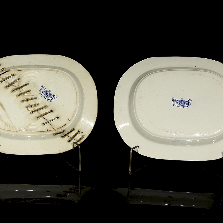 Pair of Willow Pattern trays, ‘Improved Stoneware’, 19th-20th century