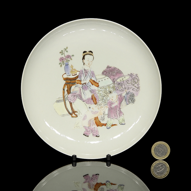 Pink family porcelain plate ‘Family scene’, with Yongzheng seal