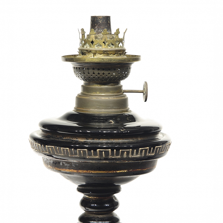 Quinqué and pair of Art Nouveau vases, 20th century - 6