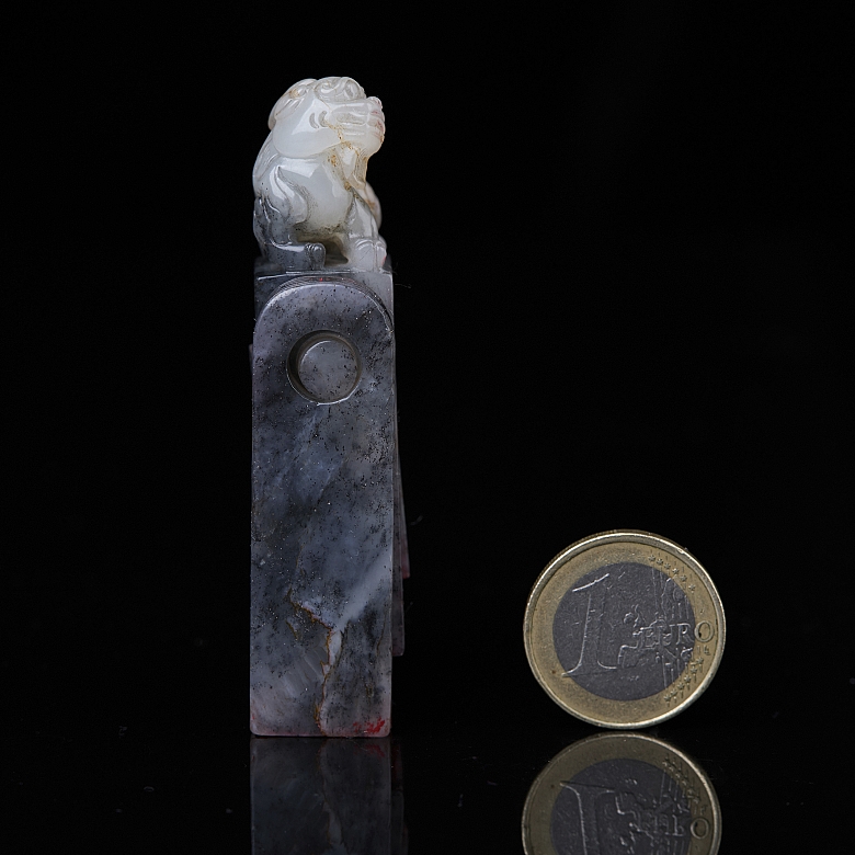 Sello triple de jade tallado y articulado, dinastía Qing