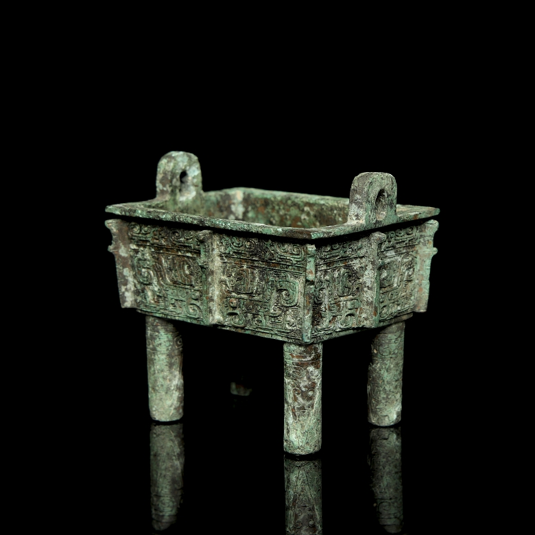 Bronze ritual censer ‘Taotie’, Shang style - 4