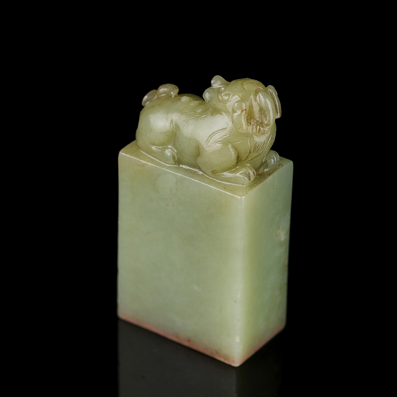 Sello de jade “Animal recostado”, dinastía Qing