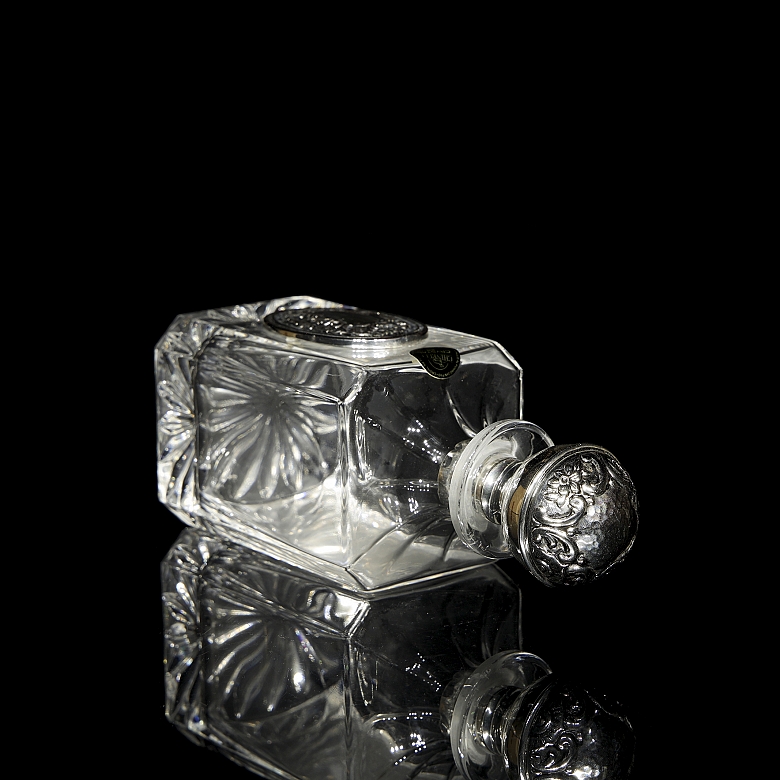 Licorera de cristal Chinelli, s.XX