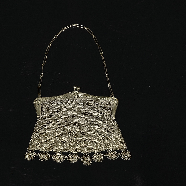 Bolso limosnera de malla en plata, pps. s.XX
