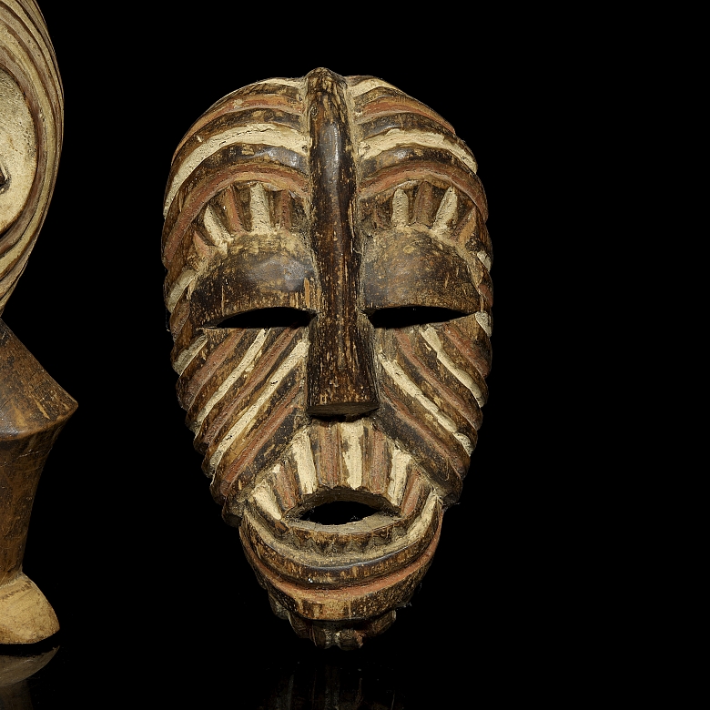Tres tallas de madera tradicionales del arte tribal africano, s.XX