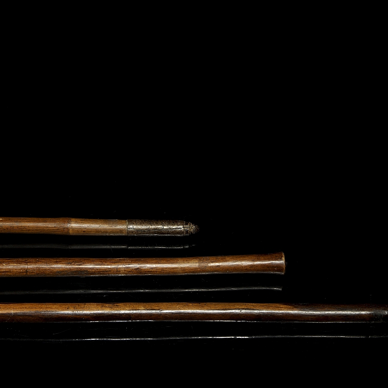 Conjunto de tres hachas ceremoniales, África central, s.XX - 2